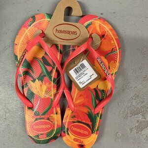 NWT Havaianas Slim Flip Flops Tropical Copal with Gold Metallic Logo on Strap